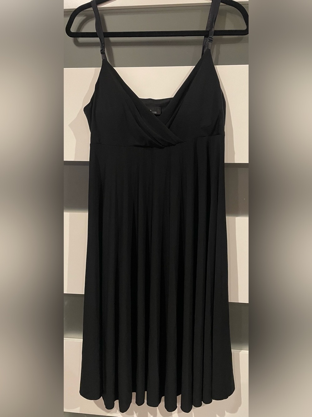 AGB Black Sleeveless V-Neck MIDI Dress with Adjustable Straps